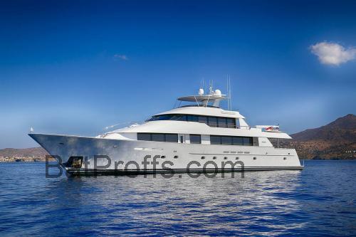 Azimut 130 tekniska specifikationer och recensioner